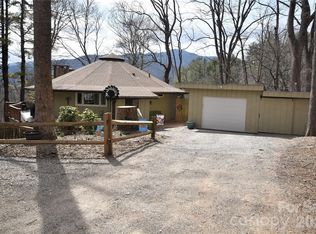 1299 Country Club Dr, Canton, NC 28716