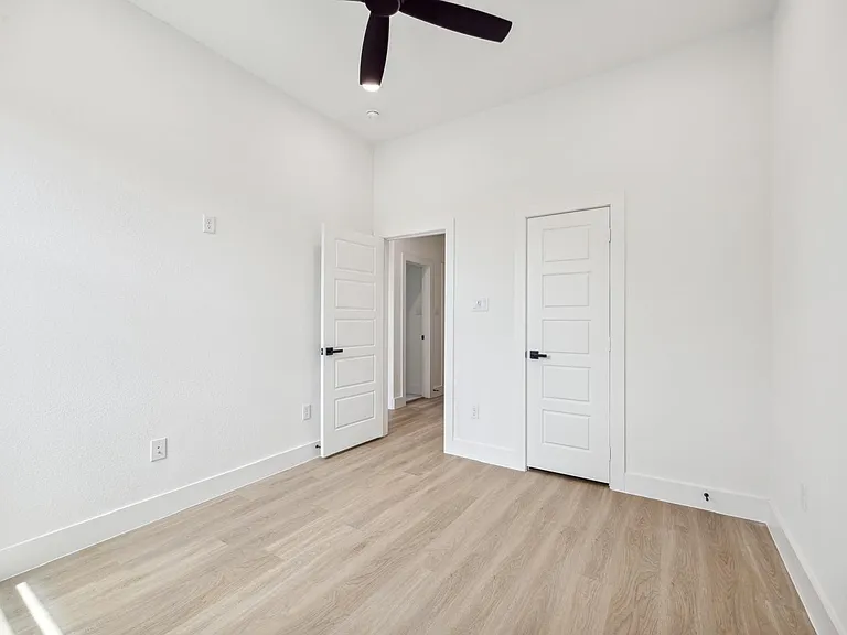 3430 Mount Pleasant St #B — Photo 12