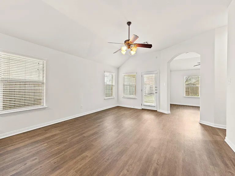 411 Tascate St — Photo 15