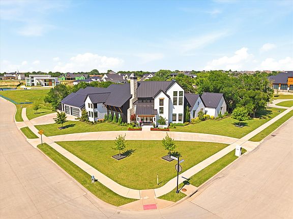 2nd image of 450 Sunrise Ridge Dr