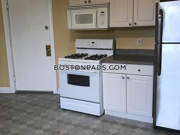 4th image of 159 Essex St APT 5