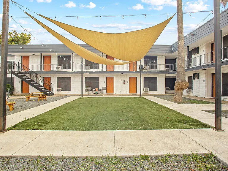 Flats at Wellington — Photo 15