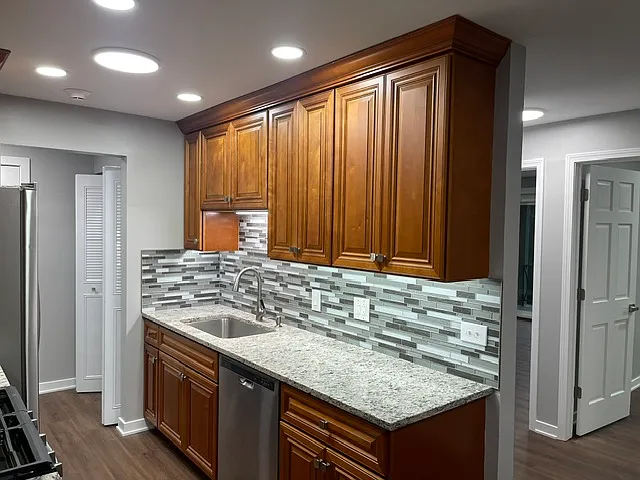 1444 Carriage Ln #4 — Photo 8