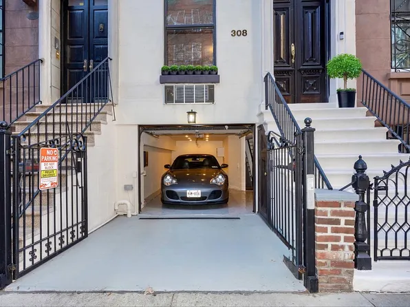 308 E 81st St, New York, NY 10028