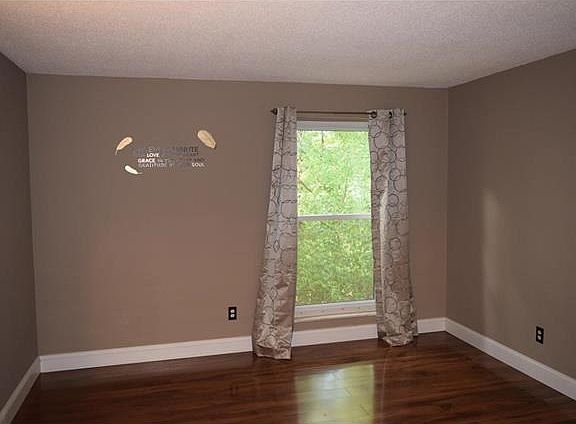 3rd image of 5531 Baronridge Dr APT 1