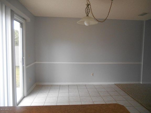 4th image of 2037 Saint Martins Dr W