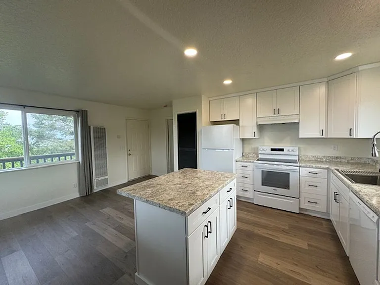 2344 Progress St — Photo 2