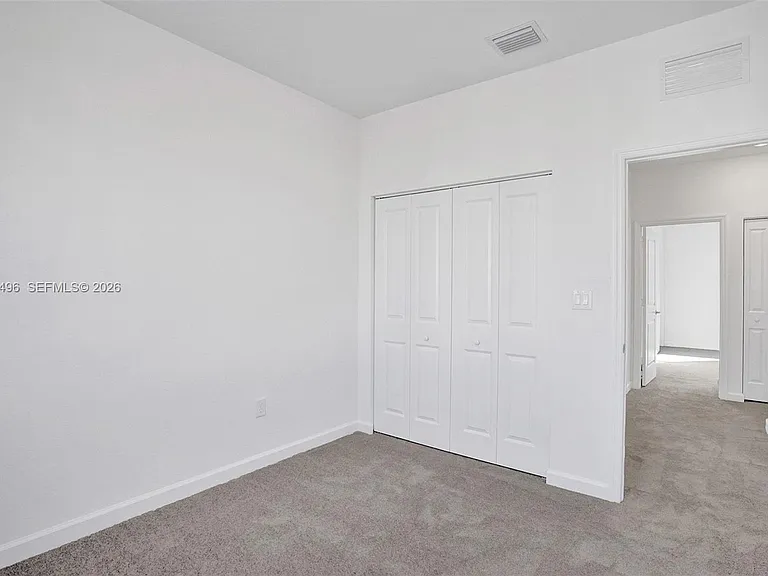 2542 SE 29th St #2542 — Photo 25