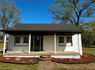 920 Bell Rd, Greenwood, AR 72936