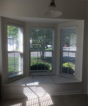 5th image of 1806 Lookout Ln
