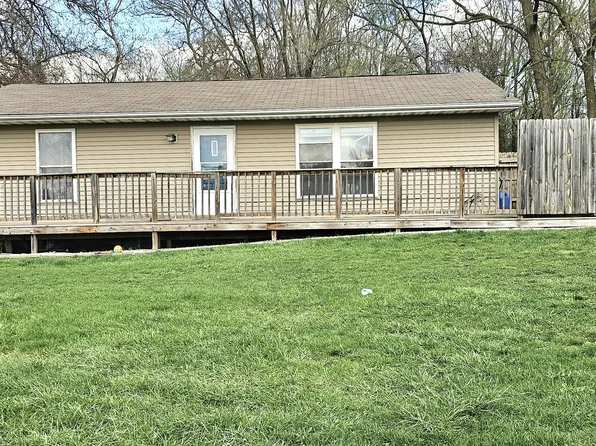 1100 S Lincoln Ave, Dixon, IL 61021