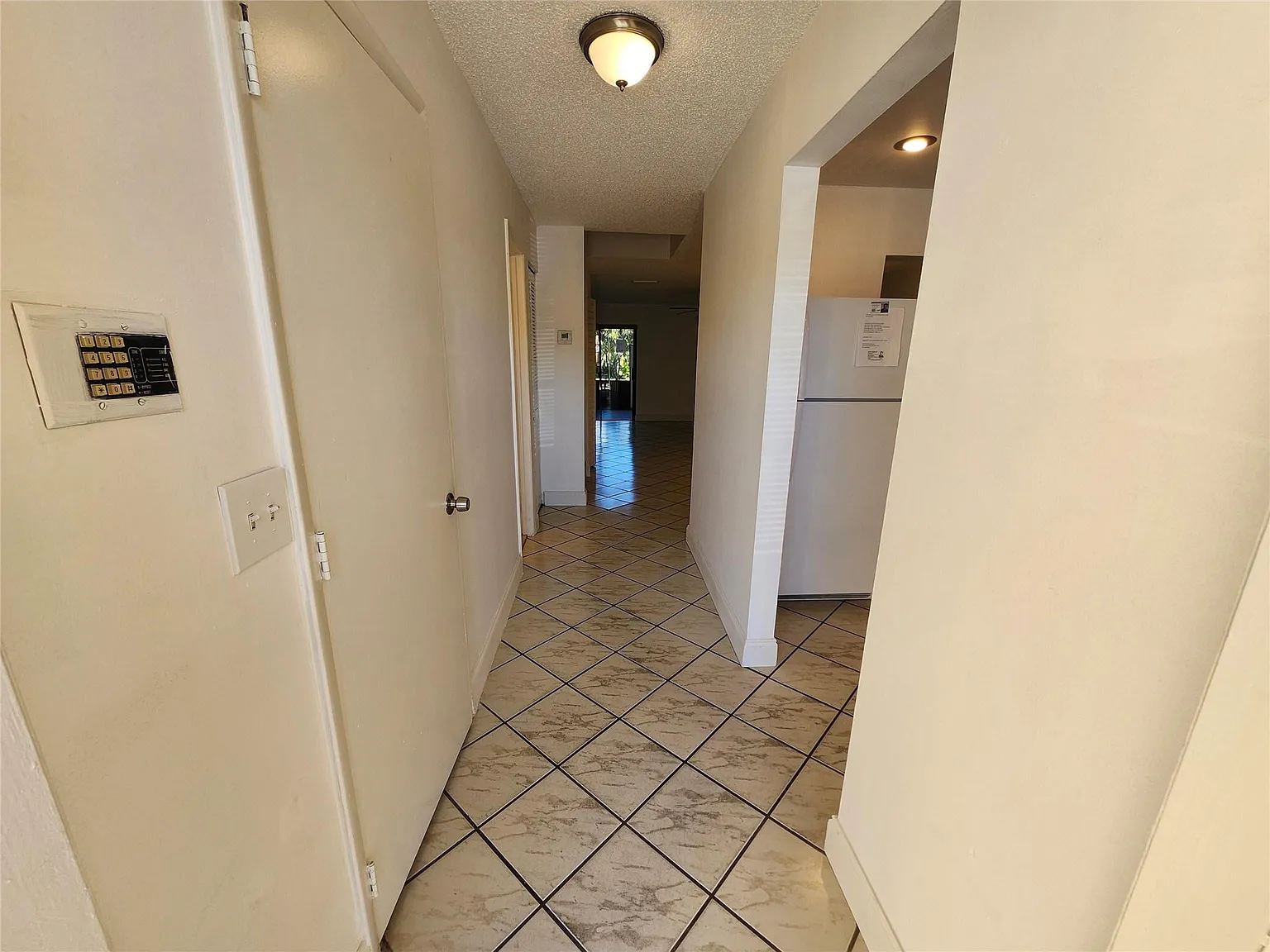3 bed, 2.5 bath, 1472 sqft, $2,720 — Photo 3