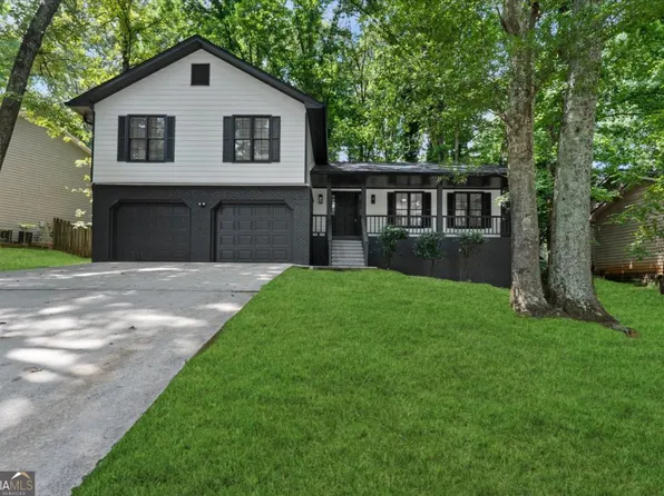 1696 Fieldgreen Overlook, Stone Mountain, GA 30088
