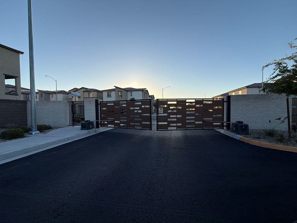 2nd image of 6835 Orange Horizon St