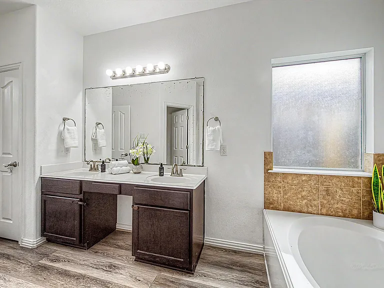 24423 Hikers Bend Dr — Photo 20