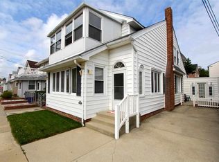 105 N Granville Ave, Margate, NJ 08402
