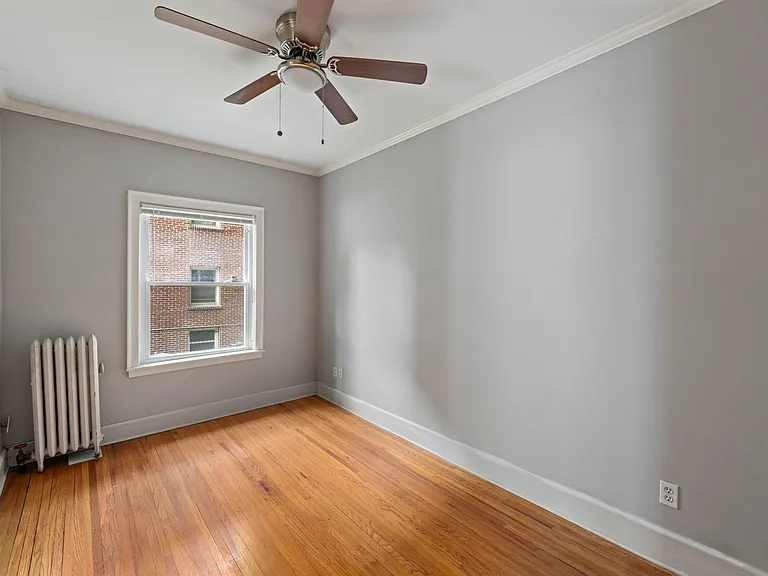 2733 Girard Ave S #106 — Photo 8