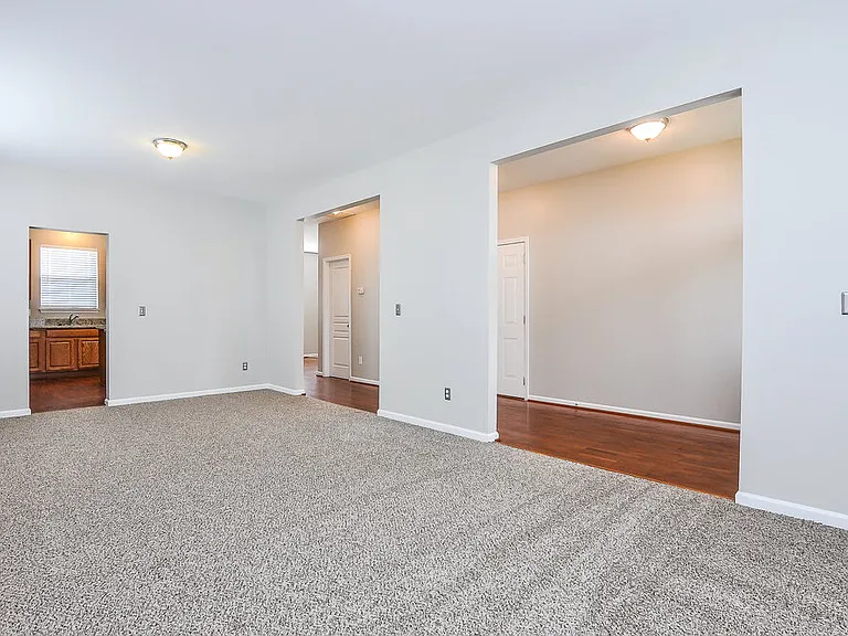306 Hope Valley Rd — Photo 4