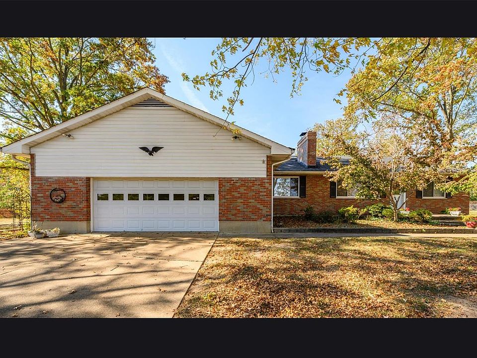 3667 Twin Oaks Dr, Pacific, MO 63069 | Zillow
