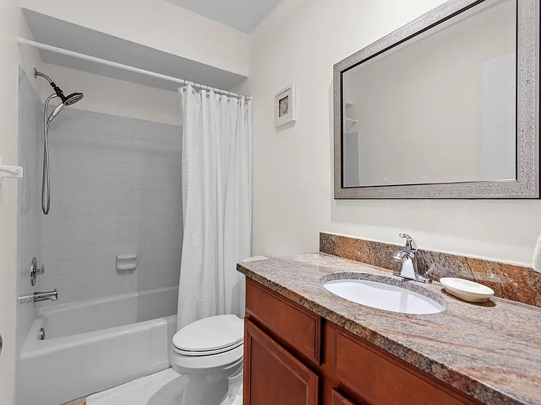 831 Camelia Ln #4 — Photo 19