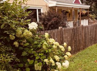 21 Park St, Freeport, ME 04032