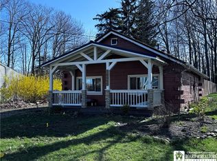 10050 Patterson Ln, Fredonia, NY 14063