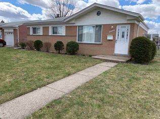 29349 Malvina Dr, Warren, MI 48088