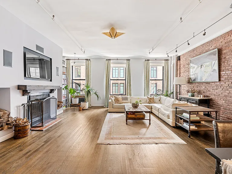 160 Chambers St #3 — Photo 1