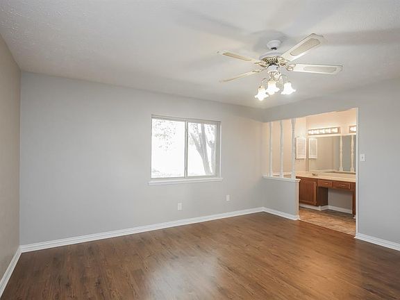 4th image of 7017 Forestview Dr