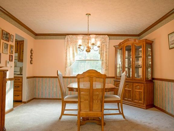 4th image of 5571 Blue Sky Ct