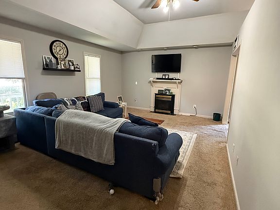 3rd image of 101 Westshire Pl