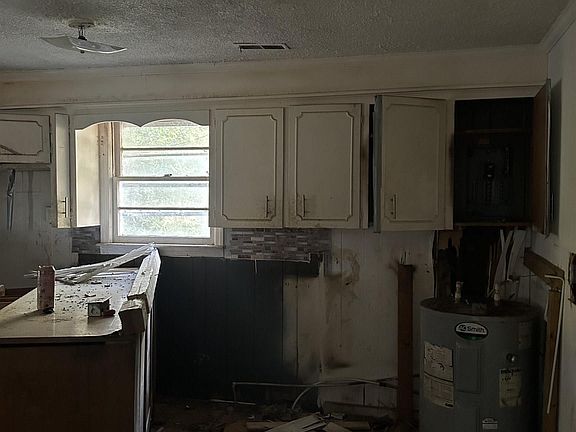 4th image of 24 Community St