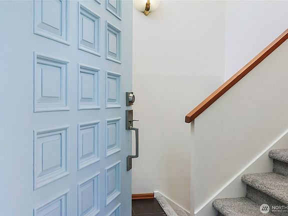 3rd image of 1542 NE 96th Street