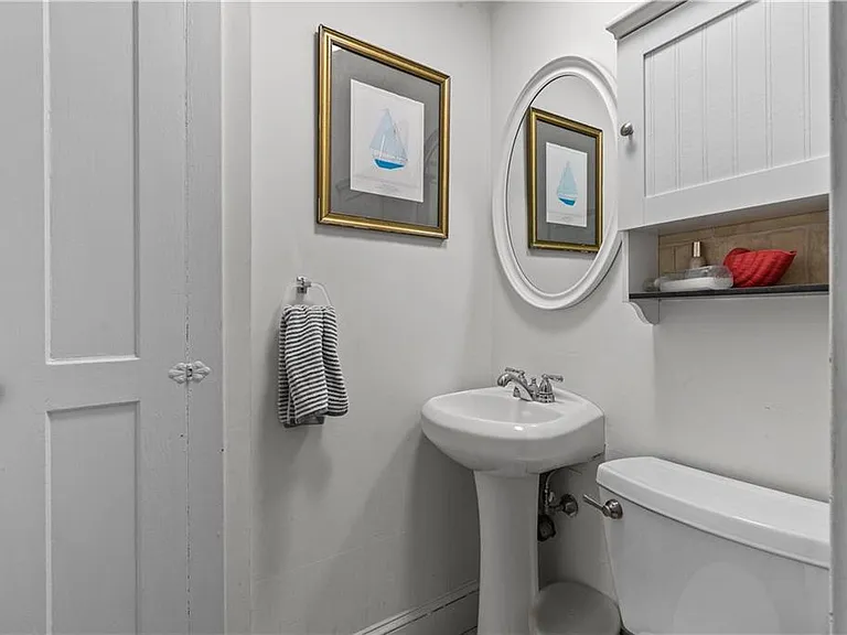 161 Mitchells Ln — Photo 17