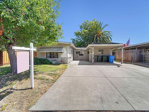 2nd image of 207 Los Altos Pl