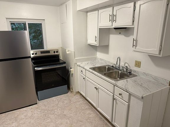 5th image of 435 E 7th Ave