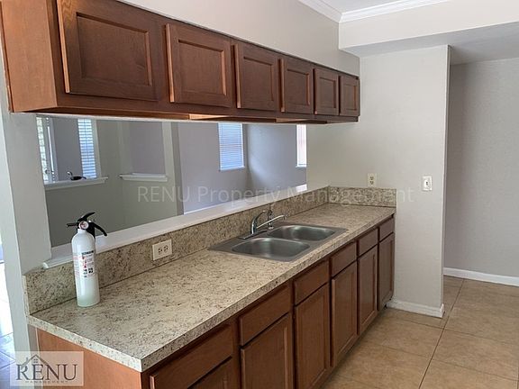 2nd image of 7912 Chateau Dr S