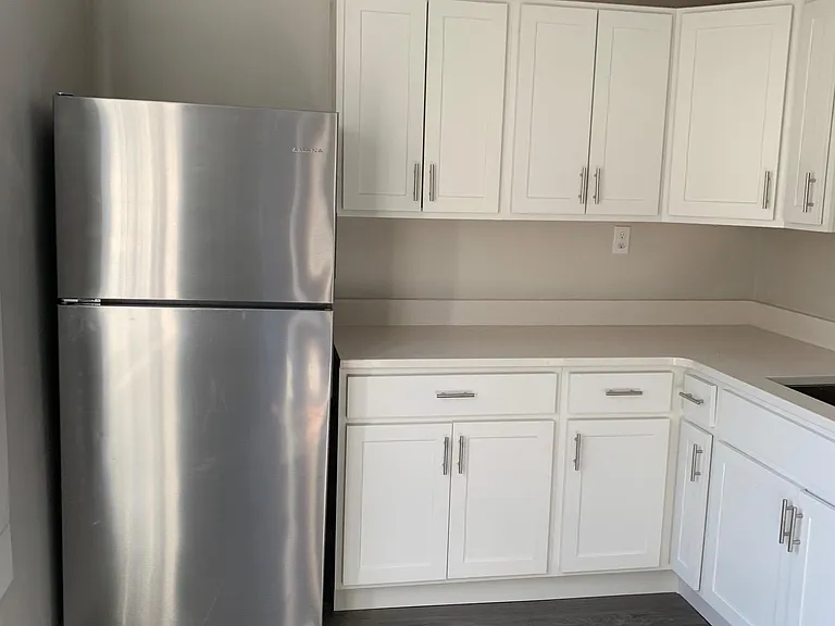 389 Richmond Ave #2D — Photo 1