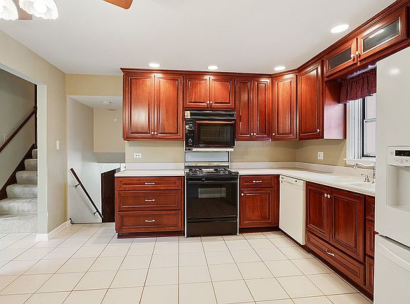 5th image of 8520 W Interlochen Ct