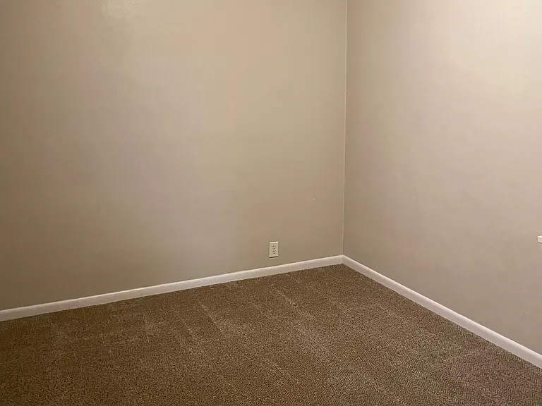 715 W Wiley St — Photo 6