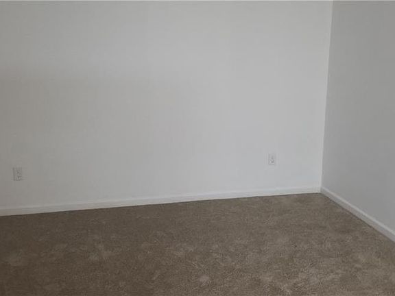 4th image of 43 Dayton Ave