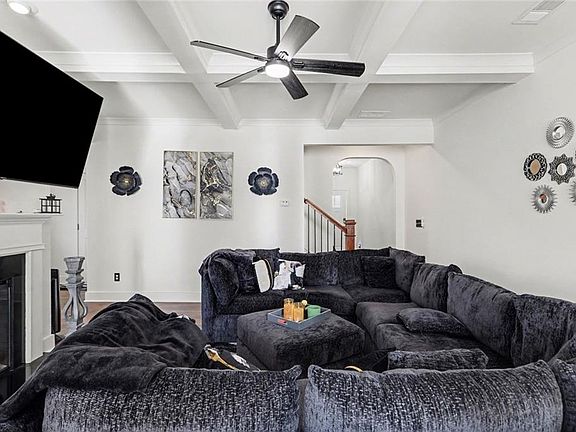 4th image of 5324 Radford Loop