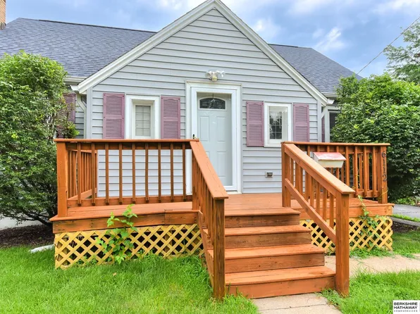 6112 Evans St, Omaha, NE 68104