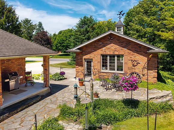 5th image of 61 Aberdeen Dr