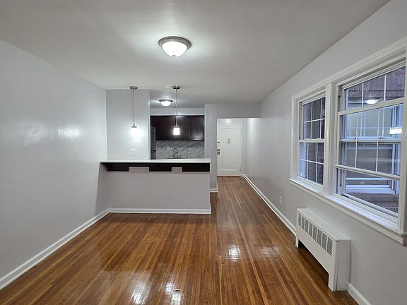 3rd image of 16 Beaumont Pl APT 2A