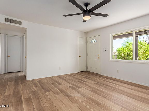 3rd image of 4138 E JOAN DE ARC Avenue