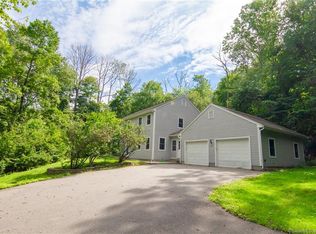 54 Rosemarie Ln, Bozrah, CT 06334
