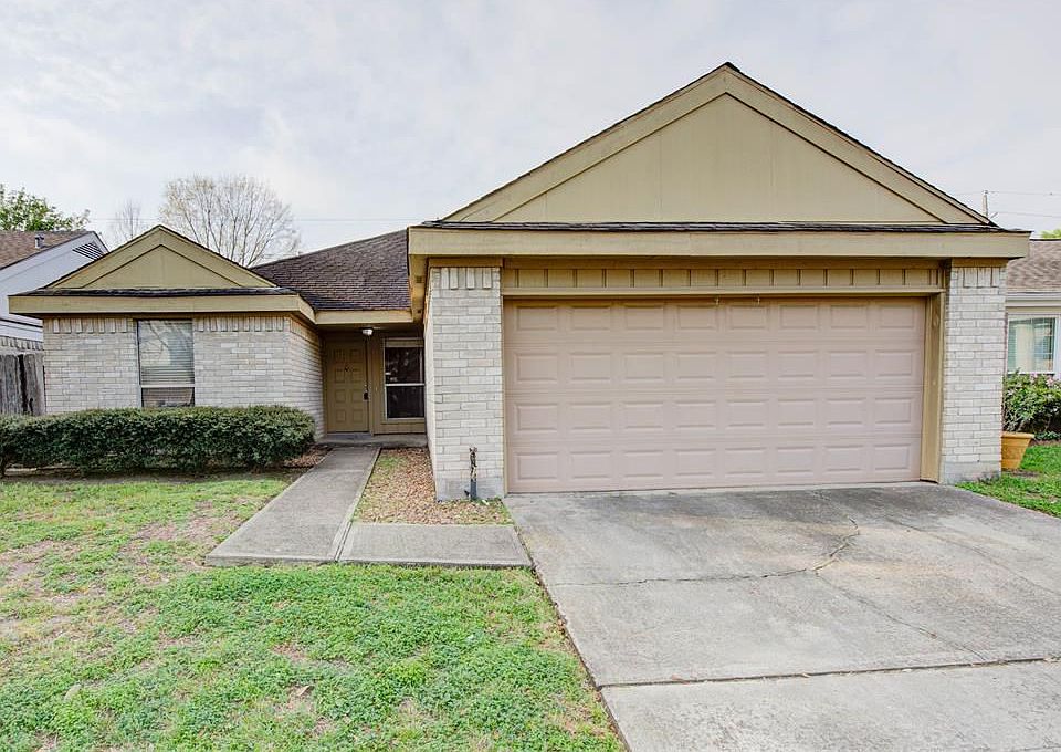 1st image of 11851 S Fairhollow Ln