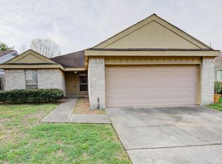 11851 S Fairhollow Ln, Houston, TX 77043