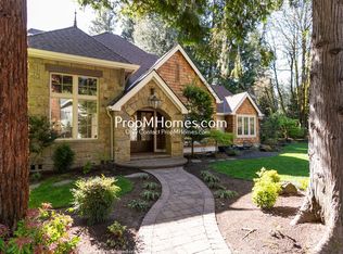 3130 Douglas Cir, Lake Oswego, OR 97035